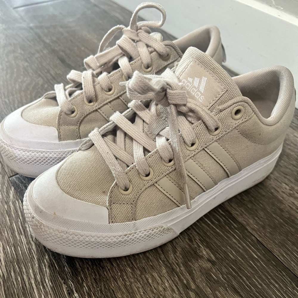 Cute Adidas platform sneakers (tan)